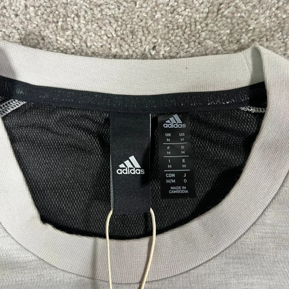 Adidas Mens Medium Gray Inside Mesh Tech Knit Short Sleeve Athletics T-Shirt NWT - Picture 3 of 7